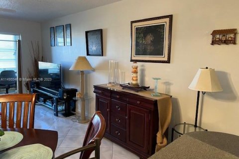 Condo in Sunrise, Florida, 1 bedroom  № 873322 - photo 5