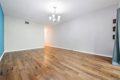 Adosado en venta en Tampa, Florida, 2 dormitorios, 138.98 m2 № 1307252 - foto 9