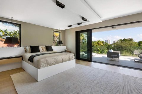 Casa en venta en Miami Beach, Florida, 6 dormitorios, 402.27 m2 № 1237707 - foto 8