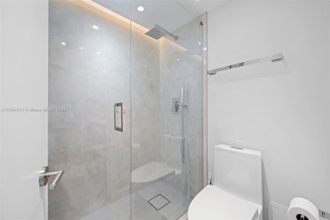 Купить кондоминиум в Авентура, Флорида 2 спальни, 96.43м2, № 1351827 - фото 15