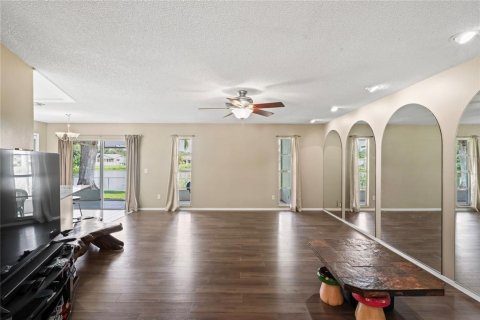 Villa ou maison à vendre à Bradenton, Floride: 3 chambres, 155.15 m2 № 1349621 - photo 3