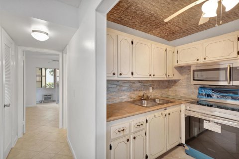 Condo in West Palm Beach, Florida, 1 bedroom  № 1079616 - photo 26