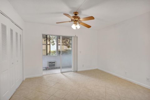 Condo in West Palm Beach, Florida, 1 bedroom  № 1079616 - photo 22