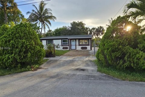 Villa ou maison à vendre à Lauderhill, Floride: 3 chambres, 71.16 m2 № 1271631 - photo 2