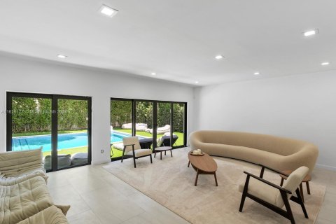 Casa en venta en Miami Beach, Florida, 5 dormitorios, 266.82 m2 № 1271632 - foto 28