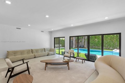 Casa en venta en Miami Beach, Florida, 5 dormitorios, 266.82 m2 № 1271632 - foto 29