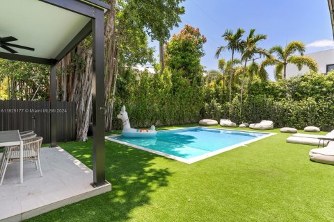 Villa ou maison à vendre à Miami Beach, Floride: 5 chambres, 266.82 m2 № 1271632 - photo 10