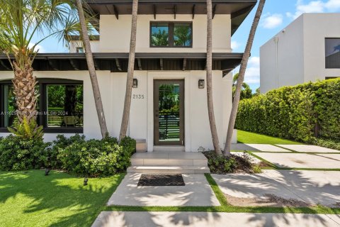 Villa ou maison à vendre à Miami Beach, Floride: 5 chambres, 266.82 m2 № 1271632 - photo 2