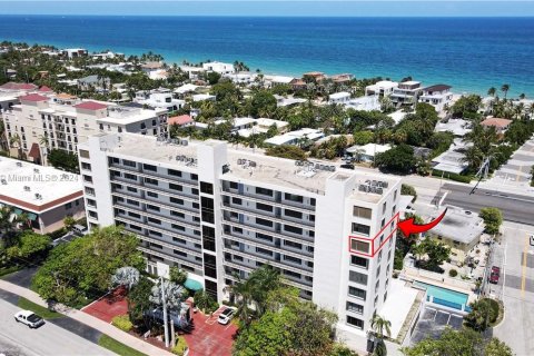 Condo in Fort Lauderdale, Florida, 2 bedrooms  № 1427331 - photo 1