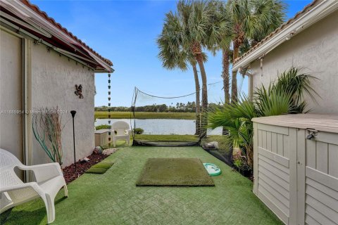 Villa ou maison à vendre à Pembroke Pines, Floride: 3 chambres, 155.33 m2 № 1427330 - photo 28