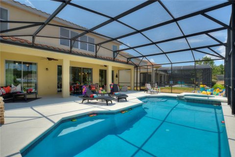 Casa en venta en Davenport, Florida, 8 dormitorios, 306.3 m2 № 1202707 - foto 25