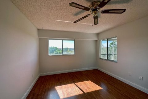 Condominio en venta en Pembroke Pines, Florida, 2 dormitorios, 105.63 m2 № 913618 - foto 8