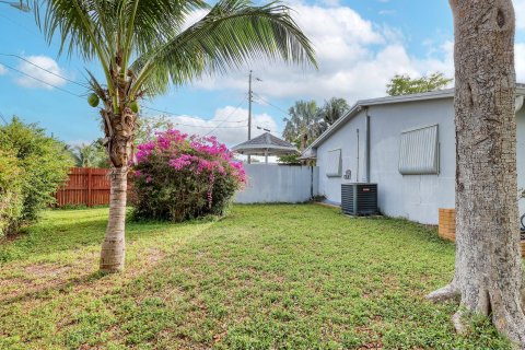 House in Deerfield Beach, Florida 3 bedrooms, 131.64 sq.m. № 1226055 - photo 11