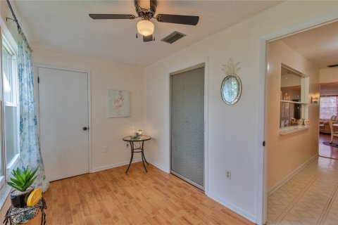 Condominio en venta en Saint Petersburg, Florida, 1 dormitorio, 69.21 m2 № 1402285 - foto 21