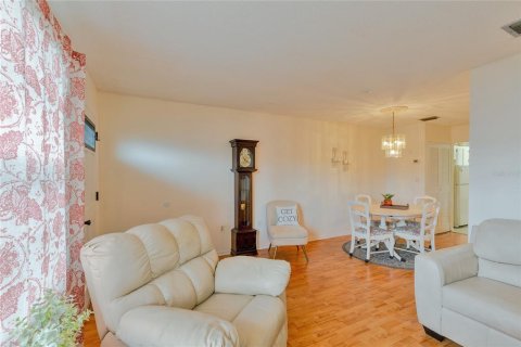 Condominio en venta en Saint Petersburg, Florida, 1 dormitorio, 69.21 m2 № 1402285 - foto 7