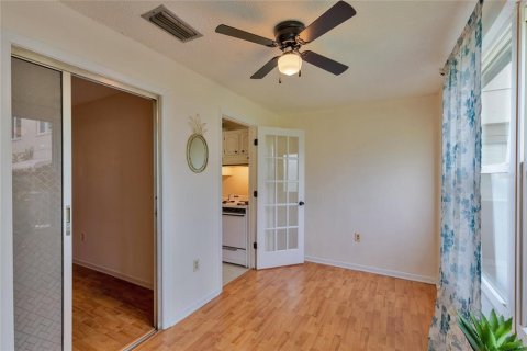 Condominio en venta en Saint Petersburg, Florida, 1 dormitorio, 69.21 m2 № 1402285 - foto 20