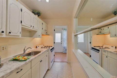 Condominio en venta en Saint Petersburg, Florida, 1 dormitorio, 69.21 m2 № 1402285 - foto 18