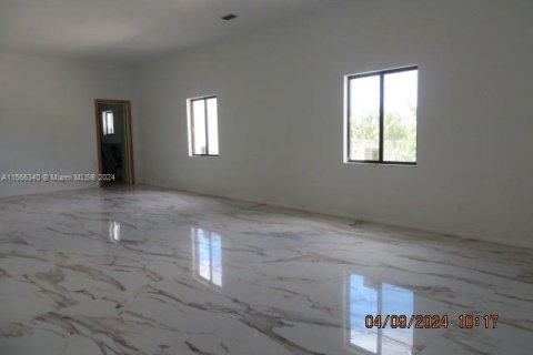 Villa ou maison à vendre à Miami, Floride: 5 chambres, 677.44 m2 № 1102888 - photo 18