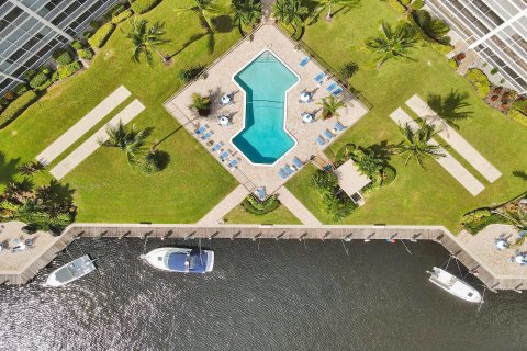 Copropriété à vendre à Deerfield Beach, Floride: 2 chambres, 93.09 m2 № 1092725 - photo 19