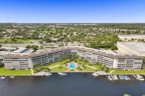 Copropriété à vendre à Deerfield Beach, Floride: 2 chambres, 93.09 m2 № 1092725 - photo 2