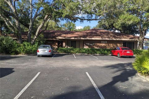 Commercial property in Bradenton, Florida 595.88 sq.m. № 558014 - photo 9