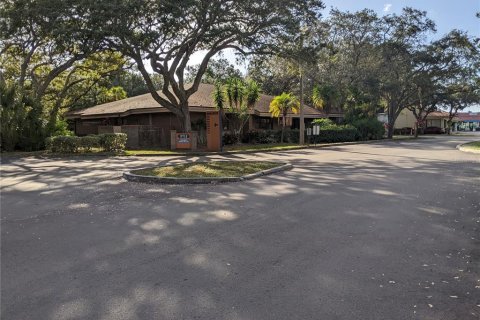 Immobilier commercial à louer à Bradenton, Floride: 595.88 m2 № 558014 - photo 2