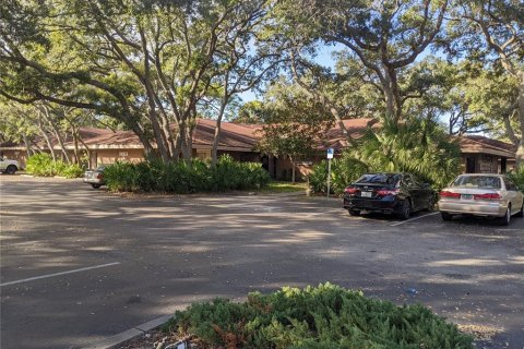 Immobilier commercial à louer à Bradenton, Floride: 595.88 m2 № 558014 - photo 10