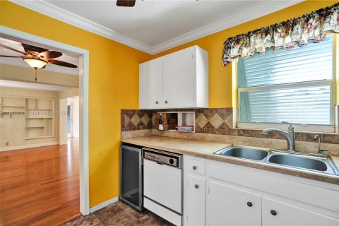 Casa en venta en Pompano Beach, Florida, 3 dormitorios, 177.44 m2 № 1291527 - foto 11