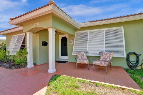 Villa ou maison à vendre à Pompano Beach, Floride: 3 chambres, 177.44 m2 № 1291527 - photo 2