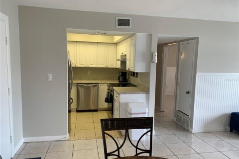 Condo in Punta Gorda, Florida, 2 bedrooms  № 1358437 - photo 9