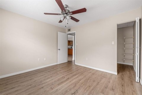 Condominio en alquiler en Tampa, Florida, 2 dormitorios, 81.66 m2 № 1359090 - foto 19