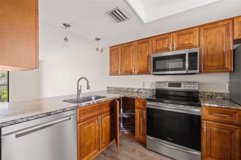 Condo in Tampa, Florida, 2 bedrooms  № 1359090 - photo 5