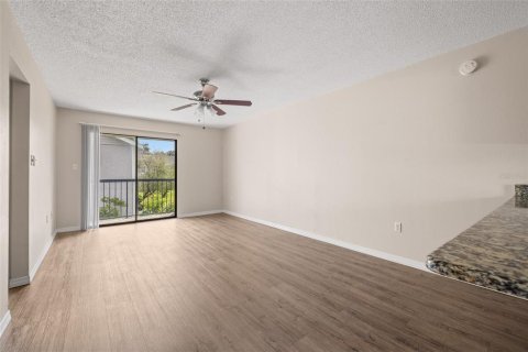 Copropriété à louer à Tampa, Floride: 2 chambres, 81.66 m2 № 1359090 - photo 13