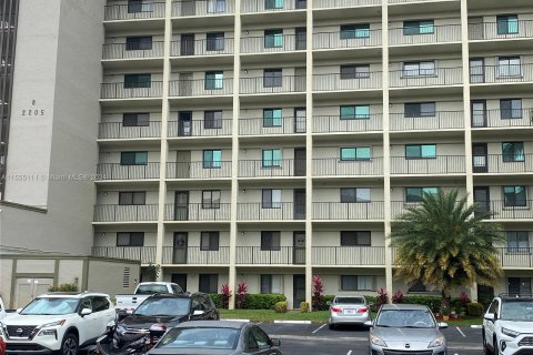 Condo in Pompano Beach, Florida, 2 bedrooms  № 1081094 - photo 25