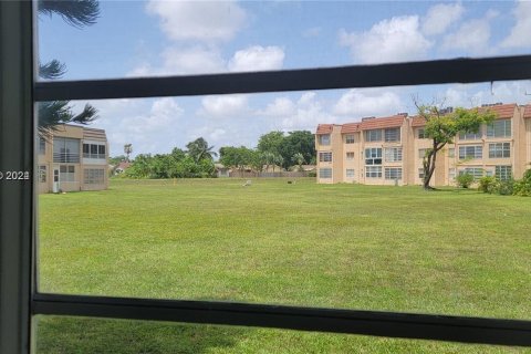 Copropriété à vendre à Sunrise, Floride: 1 chambre, 54.81 m2 № 1305881 - photo 11