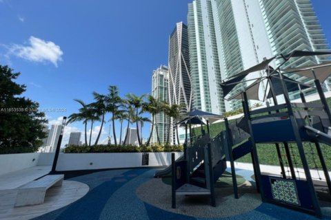 Copropriété à vendre à Miami, Floride: 2 chambres, 139.17 m2 № 1348271 - photo 13