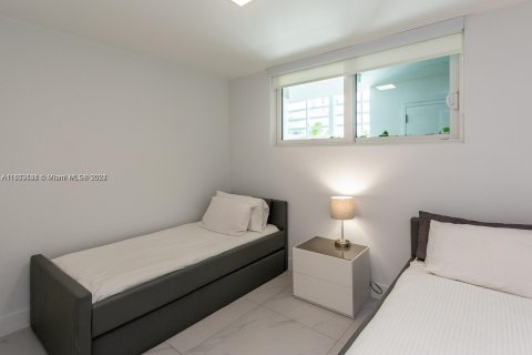 Condo in Bay Harbor Islands, Florida, 2 bedrooms  № 1348272 - photo 26