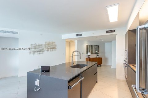 Condominio en alquiler en Bay Harbor Islands, Florida, 2 dormitorios, 106.09 m2 № 1348272 - foto 3