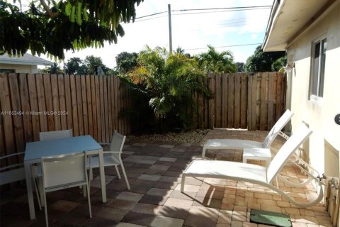 House in Pompano Beach, Florida 1 bedroom, 65.03 sq.m. № 1348200 - photo 19