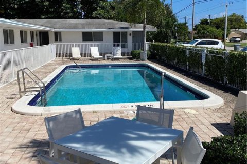 Casa en alquiler en Pompano Beach, Florida, 1 dormitorio, 65.03 m2 № 1348200 - foto 3