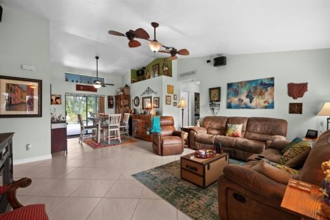 Купить виллу или дом в Кейп-Корал, Флорида 6 комнат, 133.13м2, № 1105251 - фото 2