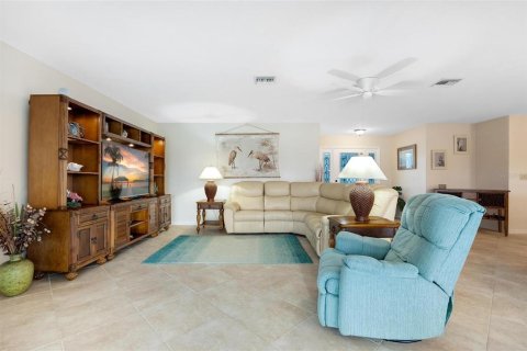 Villa ou maison à vendre à Punta Gorda, Floride: 3 chambres, 161.65 m2 № 1105214 - photo 15