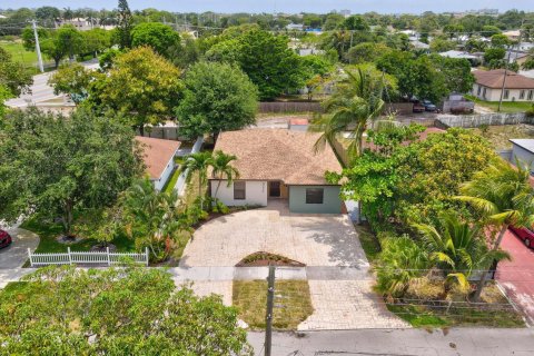 Villa ou maison à vendre à Delray Beach, Floride: 4 chambres, 143.16 m2 № 1177132 - photo 28