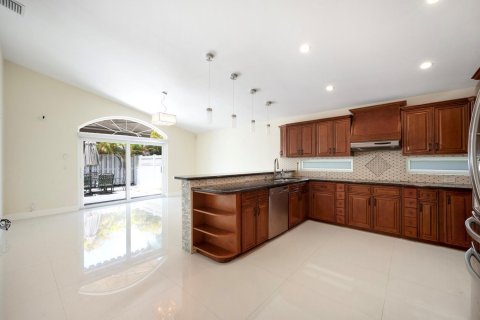 Casa en venta en Pembroke Pines, Florida, 3 dormitorios, 160.81 m2 № 1177130 - foto 14