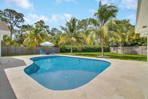 House in Palm Beach Gardens, Florida 4 bedrooms, 279.36 sq.m. № 1177128 - photo 18