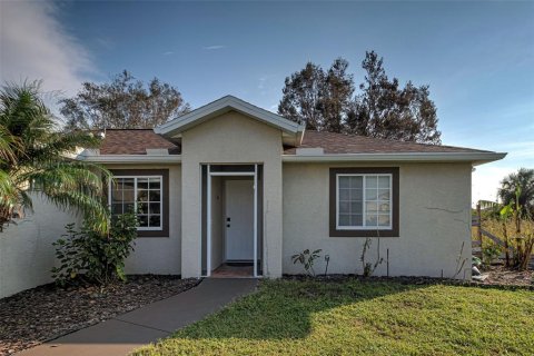 Villa ou maison à vendre à North Port, Floride: 3 chambres, 127.09 m2 № 1405408 - photo 9