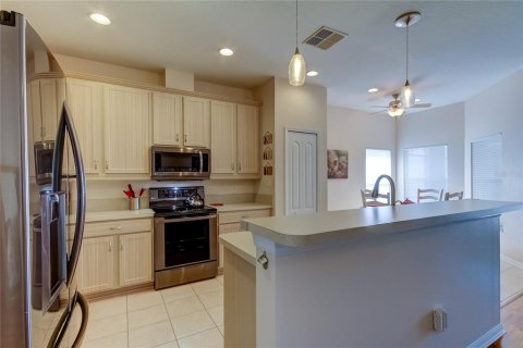 House in Land O' Lakes, Florida 2 bedrooms, 156.35 sq.m. № 1405381 - photo 18