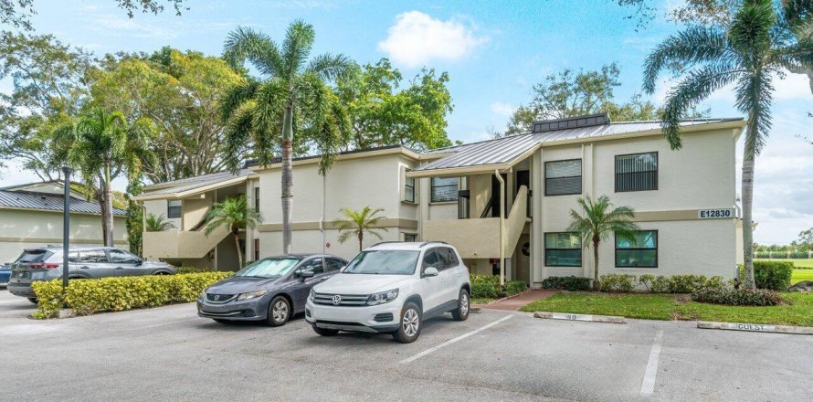 Condo in Palm Beach Gardens, Florida, 2 bedrooms  № 948949