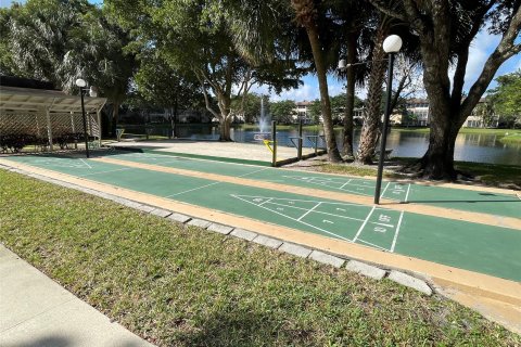 Condo in Lauderdale Lakes, Florida, 2 bedrooms  № 948951 - photo 24