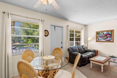 Condo in Vero Beach, Florida, 1 bedroom  № 1222809 - photo 29